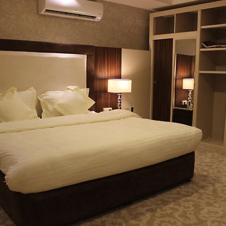 Elite Suites Hotel - Almalqa Рияд Екстериор снимка